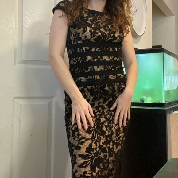 Tadashi Shoji Mesh Floral Lace Mermaid Gown Size 6 Black Tan Maxi Boat Neck - Picture 3 of 6